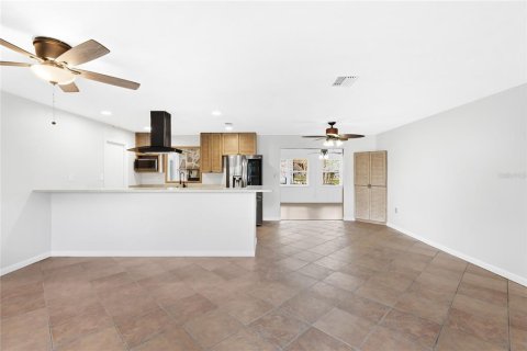 Villa ou maison à louer à Sarasota, Floride: 3 chambres, 148.09 m2 № 2211263 - photo 6