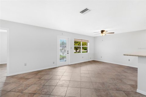 Villa ou maison à louer à Sarasota, Floride: 3 chambres, 148.09 m2 № 2211263 - photo 12