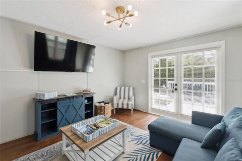 Casa en alquiler en New Smyrna Beach, Florida, 5 dormitorios, 153.66 m2 № 2100422 - foto 5