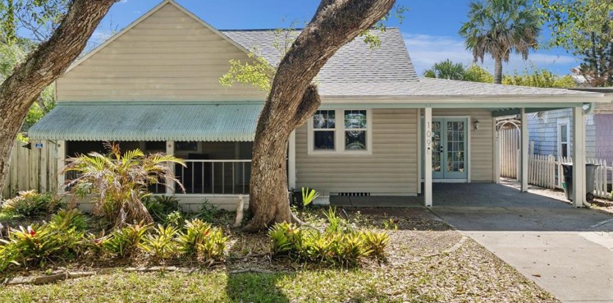 Casa en New Smyrna Beach, Florida 5 dormitorios, 153.66 m2 № 2100422
