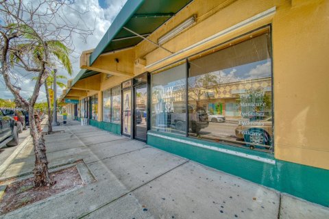 Commercial property in Hialeah, Florida № 1831128 - photo 20
