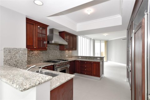 Copropriété à louer à Sunny Isles Beach, Floride: 4 chambres, 254.18 m2 № 1804519 - photo 8