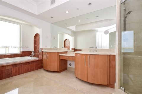 Copropriété à louer à Sunny Isles Beach, Floride: 4 chambres, 254.18 m2 № 1804519 - photo 12