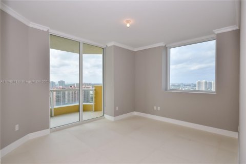 Copropriété à louer à Sunny Isles Beach, Floride: 4 chambres, 254.18 m2 № 1804519 - photo 17