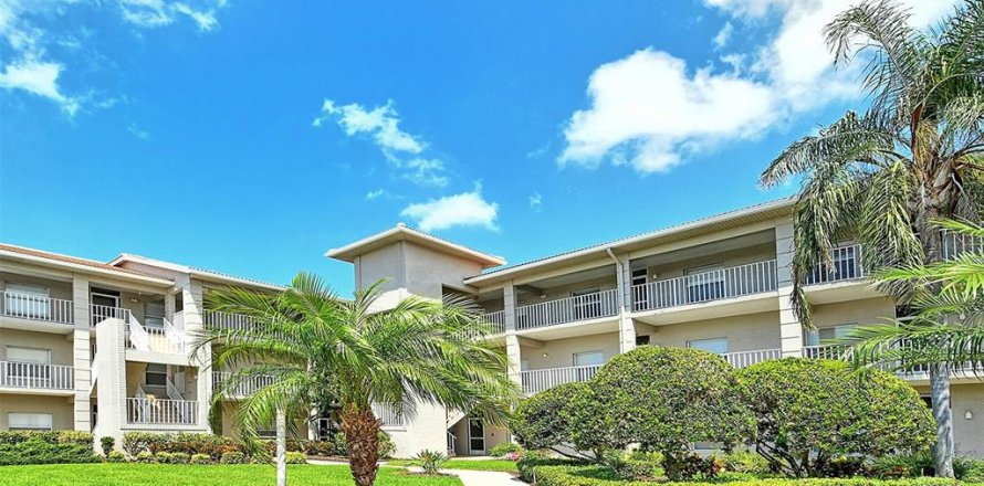 Condo in Sarasota, Florida, 2 bedrooms  № 2280105
