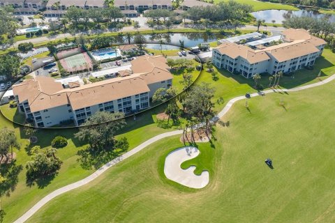 Condo in Sarasota, Florida, 2 bedrooms  № 2280105 - photo 6
