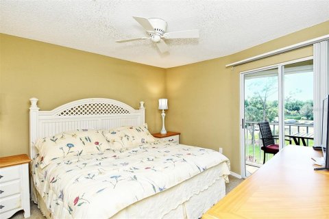 Condo in Sarasota, Florida, 2 bedrooms  № 2280105 - photo 17