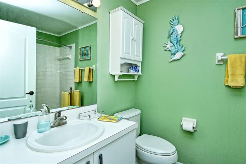 Condo in Sarasota, Florida, 2 bedrooms  № 2280105 - photo 23