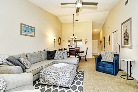 Condo in Sarasota, Florida, 2 bedrooms  № 2280105 - photo 9