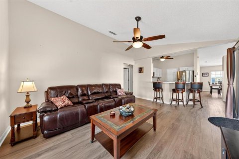 House in Leesburg, Florida 3 bedrooms, 168.52 sq.m. № 2114487 - photo 8