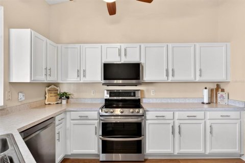 House in Leesburg, Florida 3 bedrooms, 168.52 sq.m. № 2114487 - photo 5
