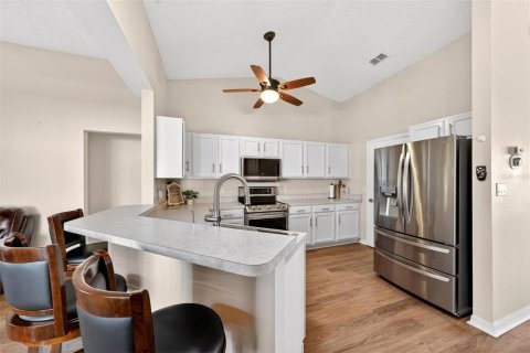 House in Leesburg, Florida 3 bedrooms, 168.52 sq.m. № 2114487 - photo 6