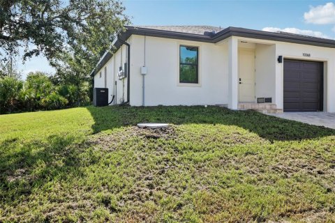 Propiedad comercial en venta en Port Charlotte, Florida, 6 dormitorios, 120.77 m2 № 2166415 - foto 3