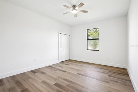 Propiedad comercial en venta en Port Charlotte, Florida, 6 dormitorios, 120.77 m2 № 2166415 - foto 22