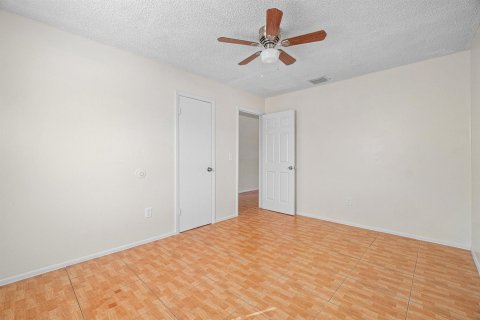 Appartement à louer à Lake Worth, Floride: 3 chambres, 97.55 m2 № 2327055 - photo 13