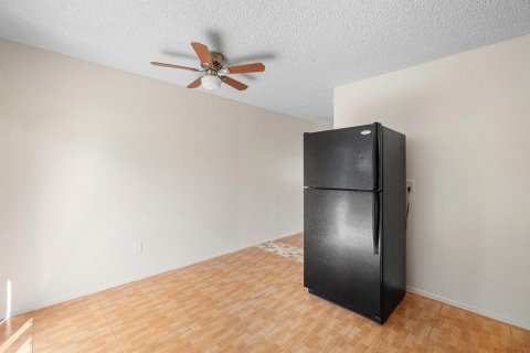 Appartement à louer à Lake Worth, Floride: 3 chambres, 97.55 m2 № 2327055 - photo 11