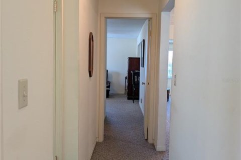 Casa en venta en Pinellas Park, Florida, 2 dormitorios, 147.44 m2 № 2339452 - foto 30