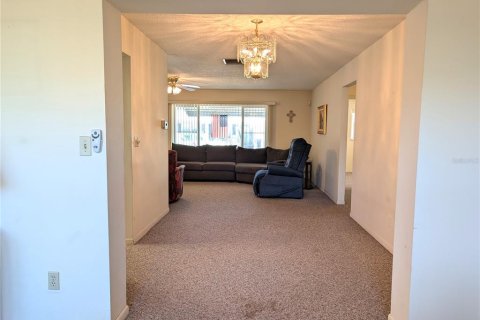 Casa en venta en Pinellas Park, Florida, 2 dormitorios, 147.44 m2 № 2339452 - foto 14