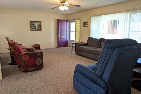 Casa en venta en Pinellas Park, Florida, 2 dormitorios, 147.44 m2 № 2339452 - foto 11