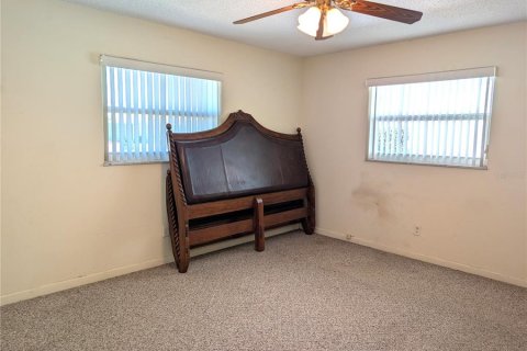 Casa en venta en Pinellas Park, Florida, 2 dormitorios, 147.44 m2 № 2339452 - foto 28