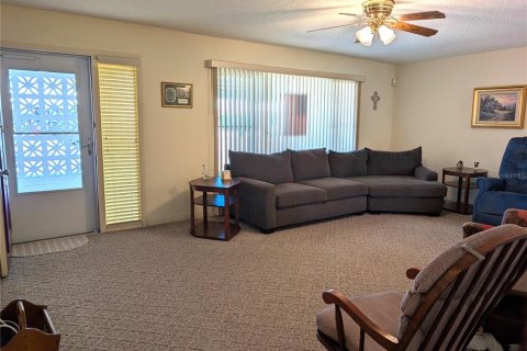 Casa en venta en Pinellas Park, Florida, 2 dormitorios, 147.44 m2 № 2339452 - foto 10