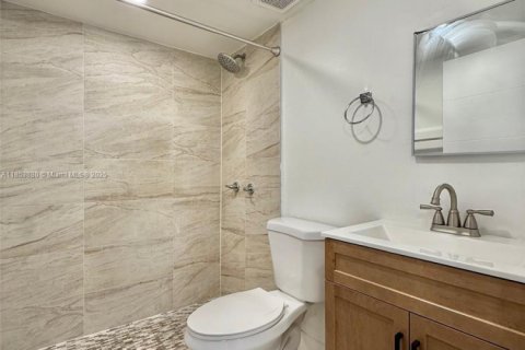 Appartement à louer à Miami, Floride: 2 chambres, 74.32 m2 № 1871745 - photo 2