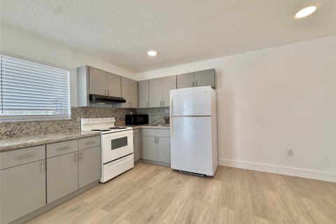Appartement à louer à Miami, Floride: 2 chambres, 74.32 m2 № 1871745 - photo 3