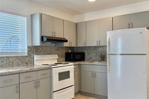 Appartement à louer à Miami, Floride: 2 chambres, 74.32 m2 № 1871745 - photo 6
