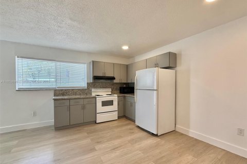 Appartement à louer à Miami, Floride: 2 chambres, 74.32 m2 № 1871745 - photo 7