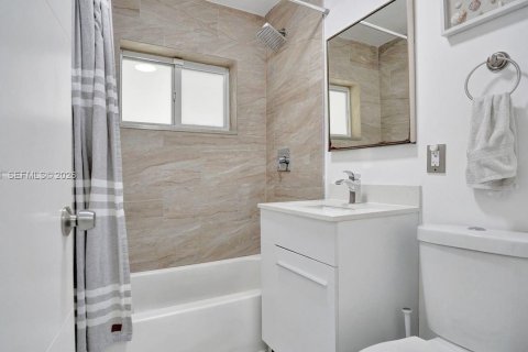 Villa ou maison à vendre à North Miami Beach, Floride: 3 chambres, 108.51 m2 № 2004768 - photo 22