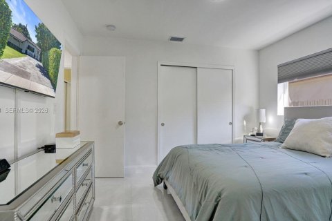 Villa ou maison à vendre à North Miami Beach, Floride: 3 chambres, 108.51 m2 № 2004768 - photo 16