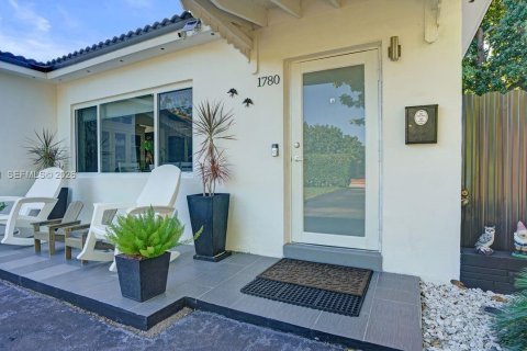 Villa ou maison à vendre à North Miami Beach, Floride: 3 chambres, 108.51 m2 № 2004768 - photo 3