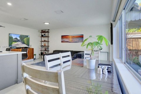 Villa ou maison à vendre à North Miami Beach, Floride: 3 chambres, 108.51 m2 № 2004768 - photo 15