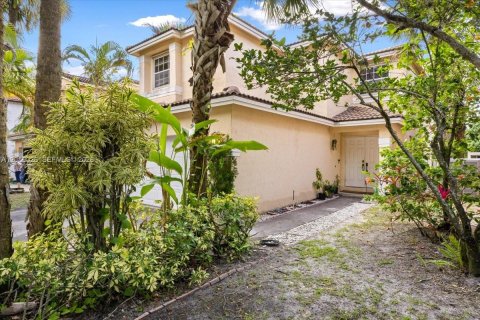 Villa ou maison à vendre à Plantation, Floride: 4 chambres, 211.35 m2 № 2189643 - photo 4