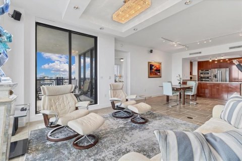 Condominio en venta en Sarasota, Florida, 2 dormitorios, 148.18 m2 № 1866743 - foto 13
