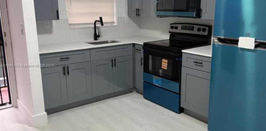 Condo à Hialeah, Floride, 2 chambres  № 1979167