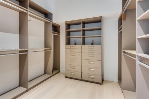 Снять в аренду виллу или дом в Майами, Флорида 5 спален, 395.11м2, № 2080295 - фото 24