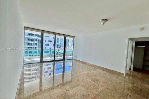 Copropriété à louer à Miami, Floride: 1 chambre, 83.15 m2 № 2145875 - photo 5