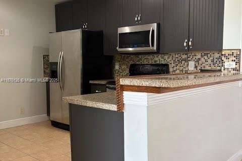 Condo in Coral Springs, Florida, 2 bedrooms  № 1895592 - photo 1