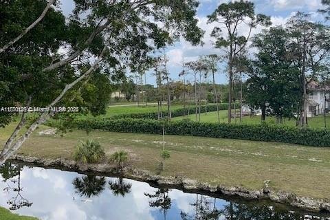 Condo in Coral Springs, Florida, 2 bedrooms  № 1895592 - photo 10