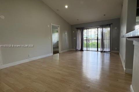 Condo in Coral Springs, Florida, 2 bedrooms  № 1895592 - photo 3