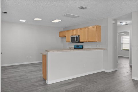 House in The Villages, Florida 2 bedrooms, 107.77 sq.m. № 2396350 - photo 14
