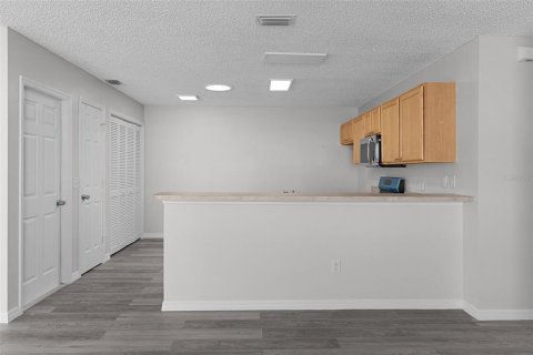 House in The Villages, Florida 2 bedrooms, 107.77 sq.m. № 2396350 - photo 15