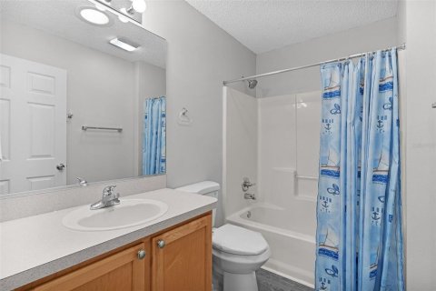 House in The Villages, Florida 2 bedrooms, 107.77 sq.m. № 2396350 - photo 26
