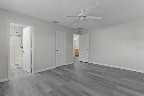 House in The Villages, Florida 2 bedrooms, 107.77 sq.m. № 2396350 - photo 29