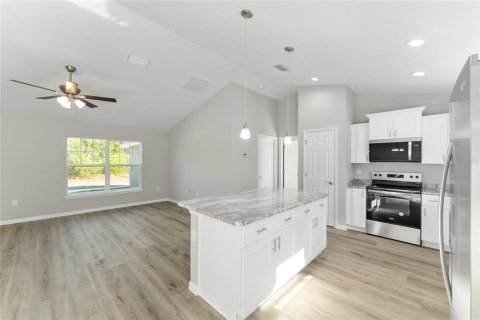 House in Dunnellon, Florida 3 bedrooms, 137.03 sq.m. № 1844581 - photo 12