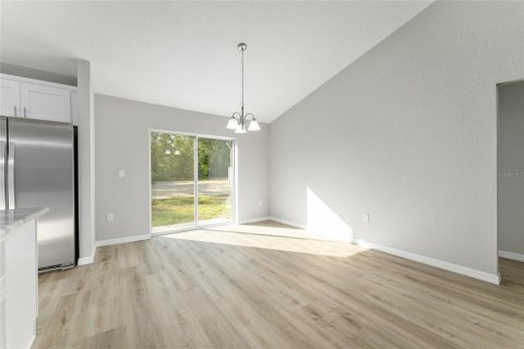 House in Dunnellon, Florida 3 bedrooms, 137.03 sq.m. № 1844581 - photo 6