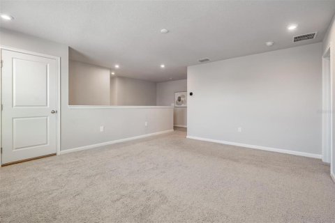 Townhouse in Lutz, Florida 3 bedrooms, 207.17 sq.m. № 2148185 - photo 19