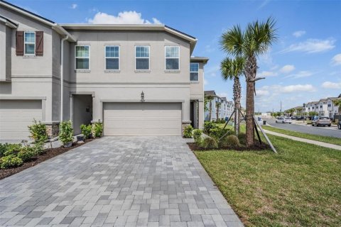 Townhouse in Lutz, Florida 3 bedrooms, 207.17 sq.m. № 2148185