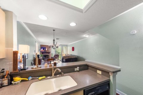 Townhouse in Oldsmar, Florida 3 bedrooms, 170.38 sq.m. № 2201348 - photo 18